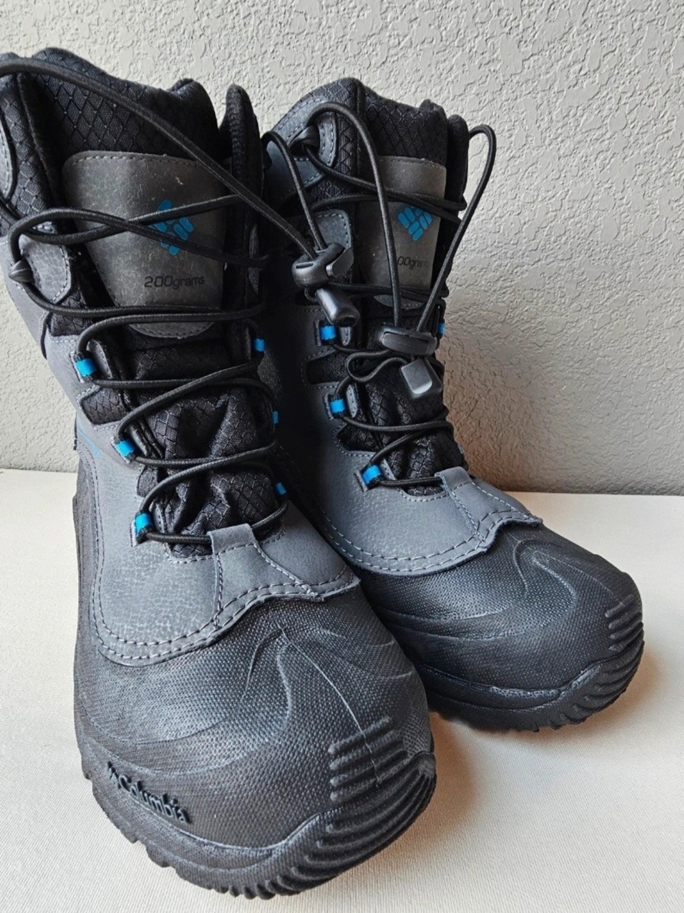 Columbia Womens Grey and Blue Insulated Snow Boots